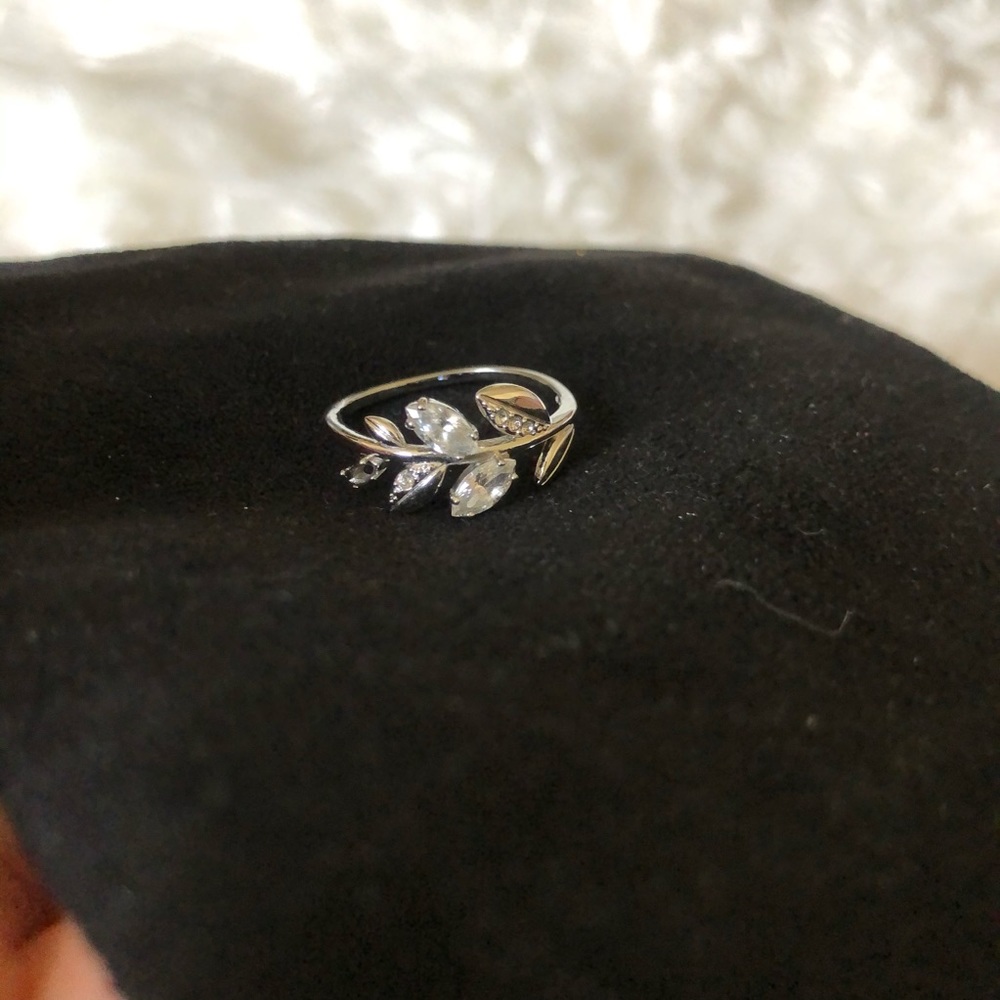Swarovski Silver Leaf Ring